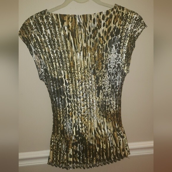 Milano Black & Gold Pleated Short Sleeveless Shirt Fabulous Print Ladies Small - Picture 3 of 3